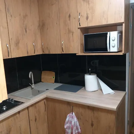 N5 - 2 , Kuchnia , łazienka 5 Osobowy - Freezerhause Izdebno- Noclegigrodziskpl Kemping